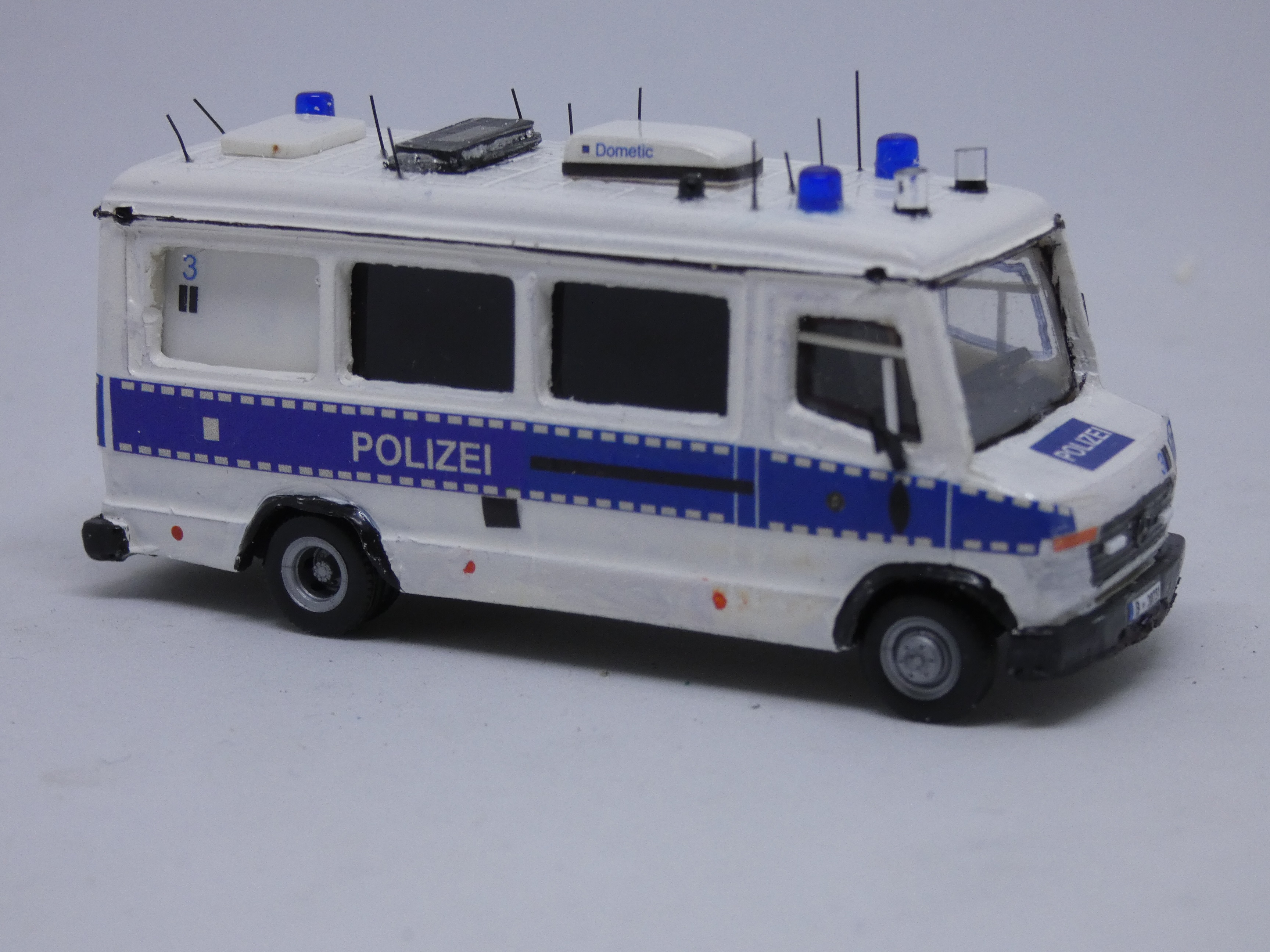 M B Vario 816 D  Gruppenkraftwagen Führungsfahrzeug Polizei Berlin