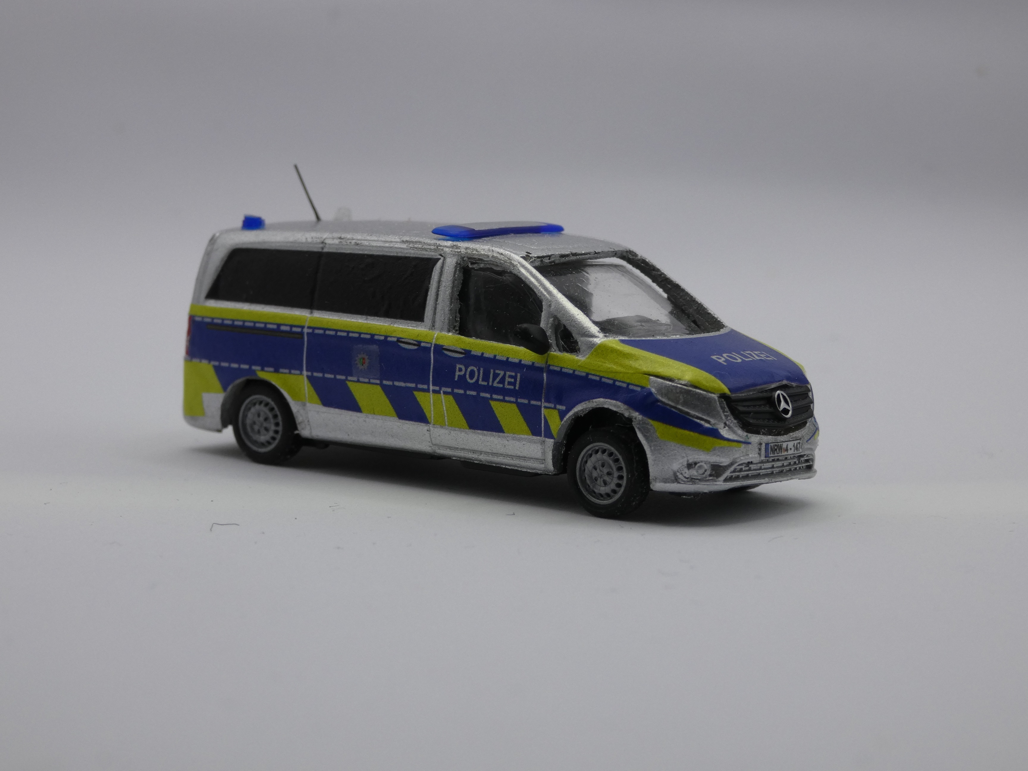  M B Vito II Funkstreifenwagen  ( kurzer Rdstand ) Polizei Nordrhein Westfalen