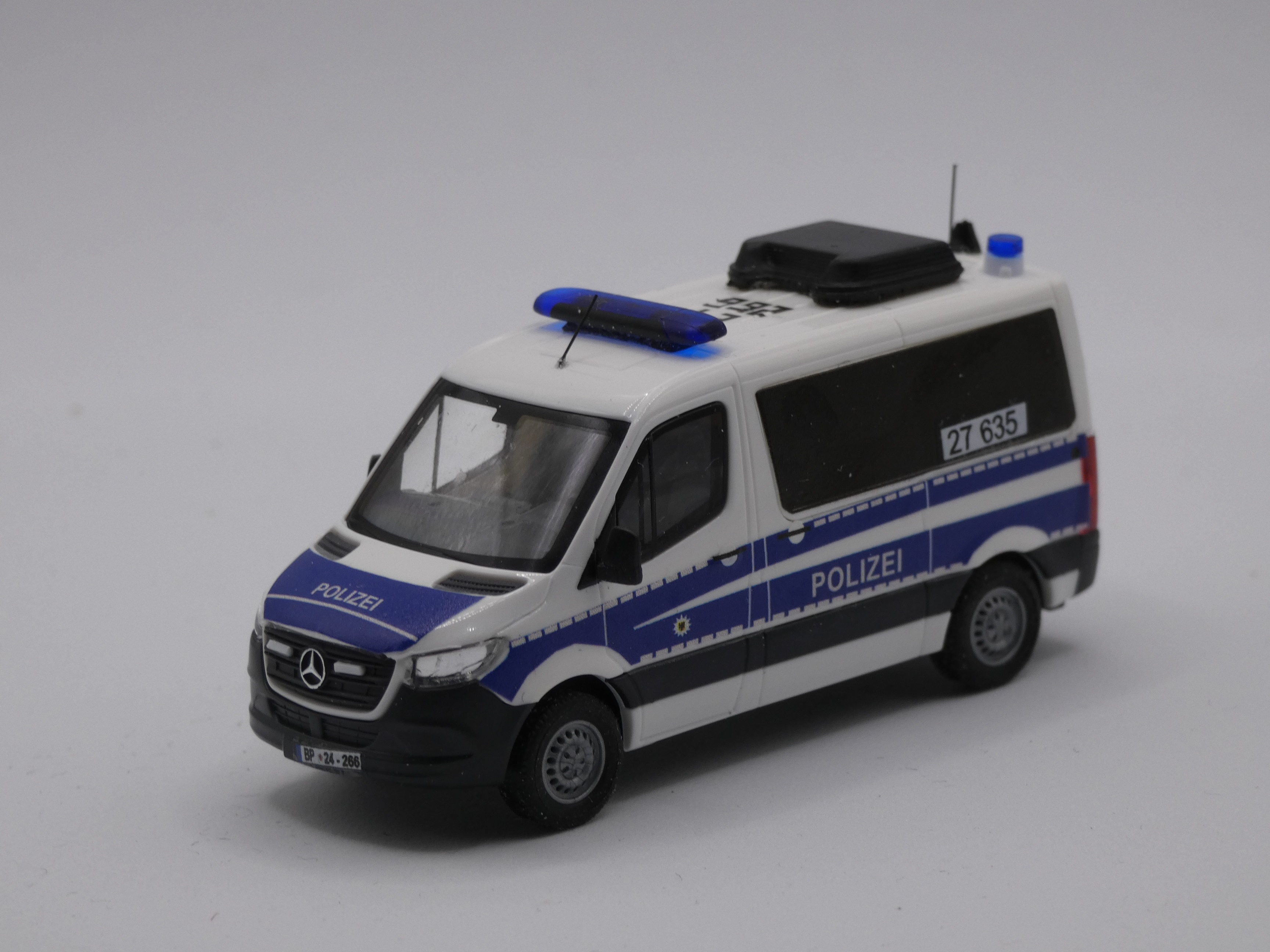 M B Sprinter ´18 Halbgruppenwagen   Bundespolizeiinspektion Flughafen Frankfurt am Main