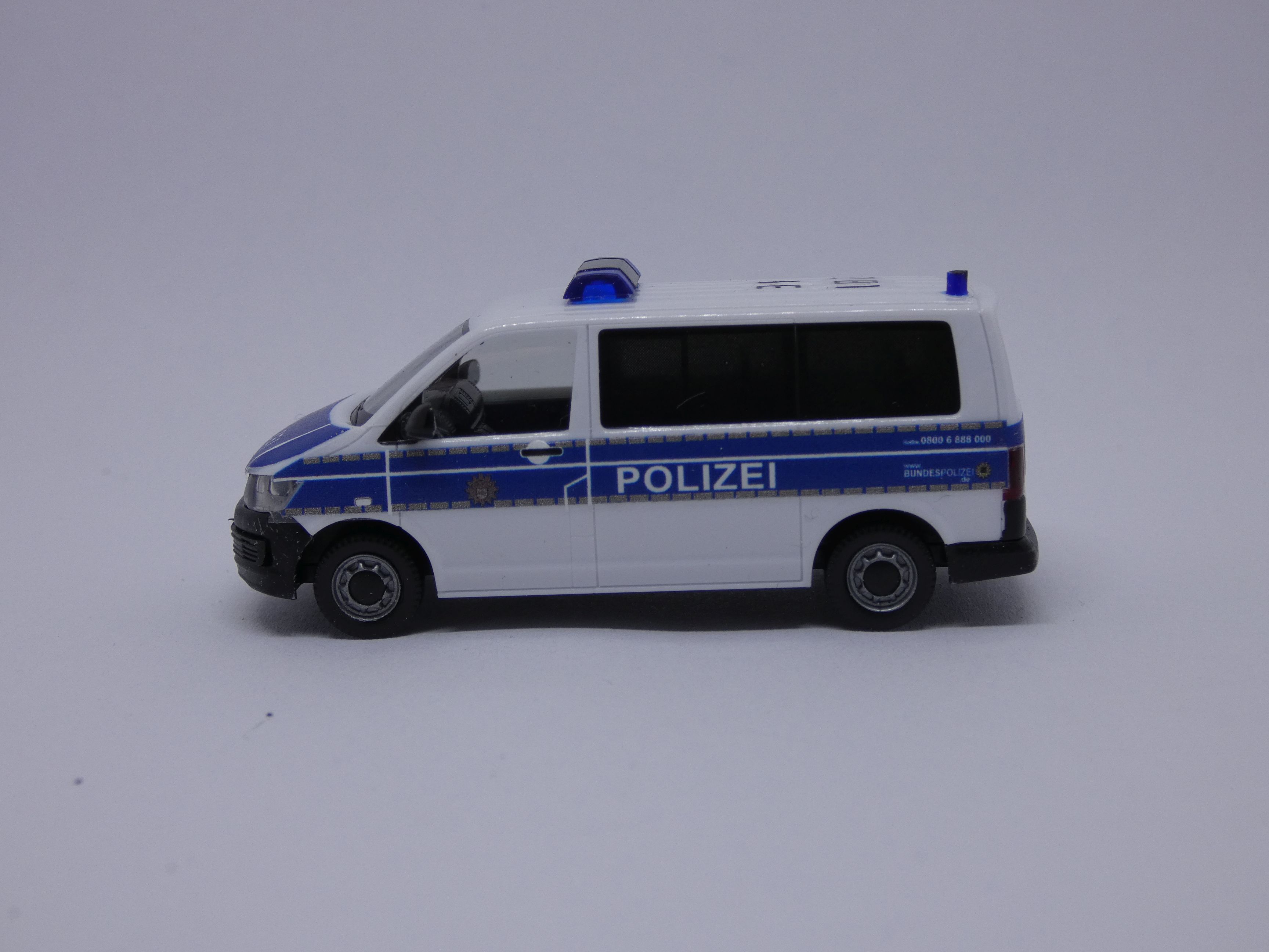 VW T6 Bus Halbgruppenkraftwagen der Bundespolizei